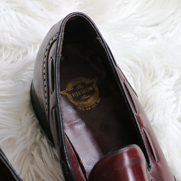 1980\'s Florsheim Burgundy Tassel Leather Dress Loafers // Men\'s 8 to 8-1/2 (8.5) main image 8